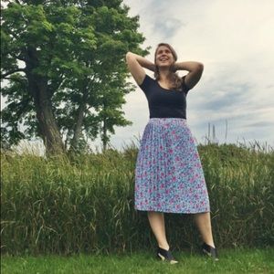 COTTON FLORAL SKIRT >>> M/L Pleated Spring Midi